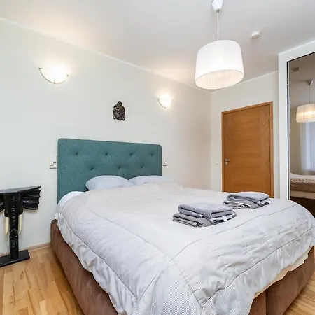 Korter 5 Min From Port - Free Private Parking - 1br Tallinn
