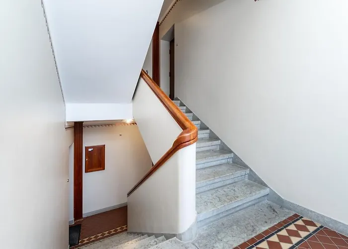 Apartmán 5 Min From Port - Free Private Parking - 1br *