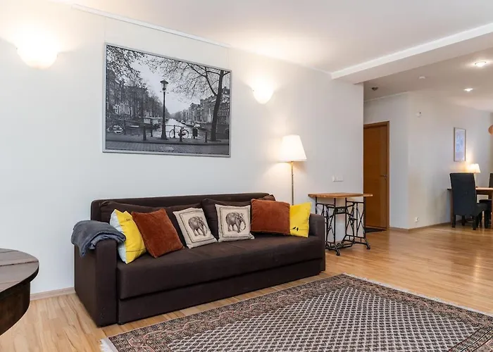 5 Min From Port - Free Private Parking - 1br Apartmán *