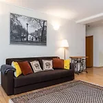 5 Min From Port - Free Private Parking - 1br Apartamento *