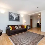 5 Min From Port - Free Private Parking - 1br * Talin