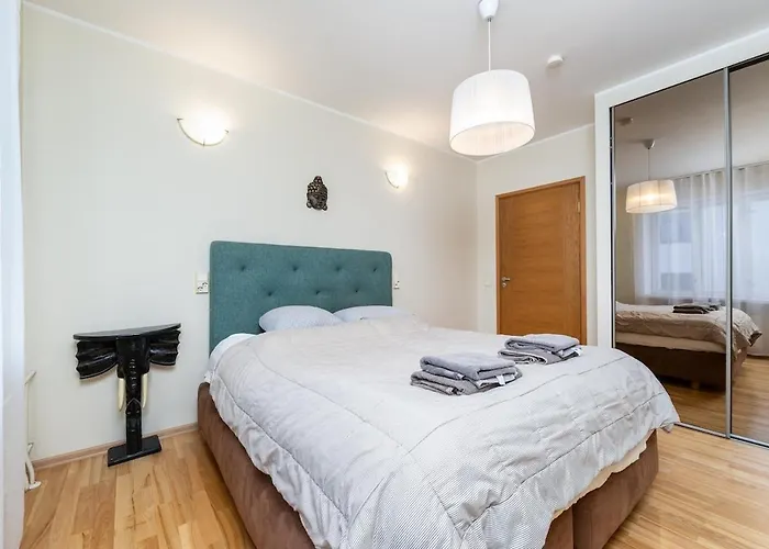 Апартаменты 5 Min From Port - Free Private Parking - 1br Таллин