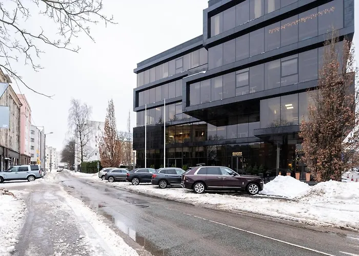 5 Min From Port - Free Private Parking - 1br *