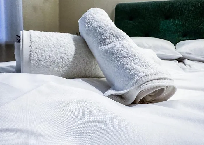 Апартаменты 5 Min From Port - Free Private Parking - 1br *